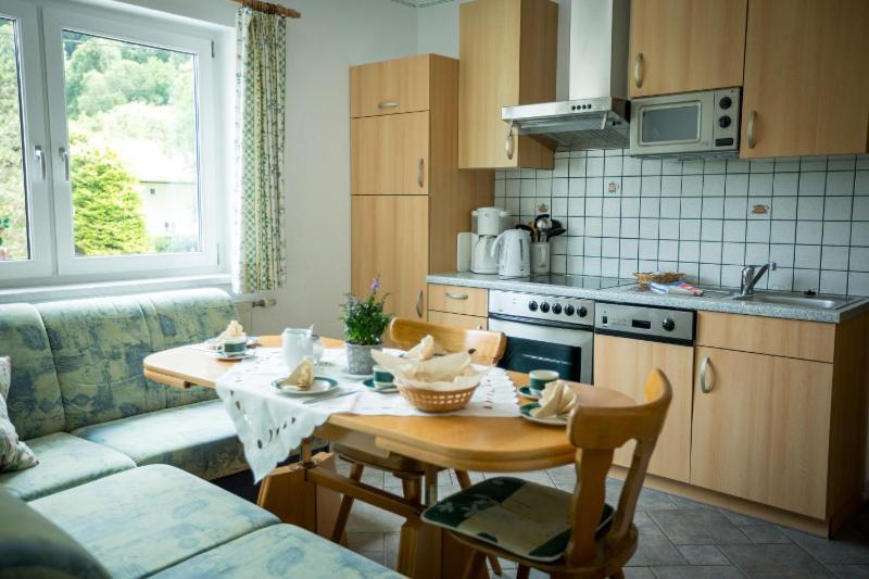 Appartements Caroline Ossiach Bagian luar foto