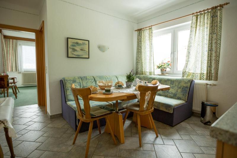 Appartements Caroline Ossiach Bagian luar foto